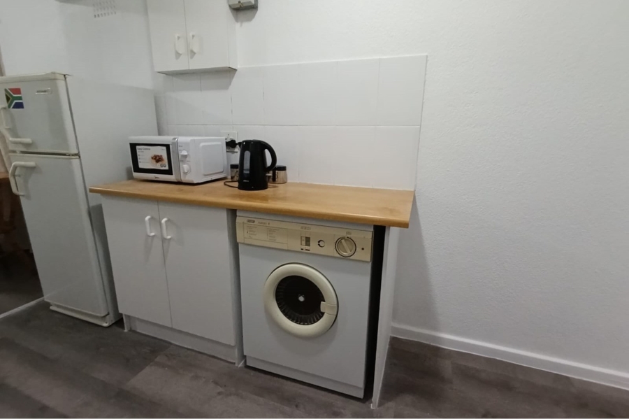 1 Bedroom Property for Sale in Sea Point Western Cape
